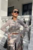 Sheila - Women's Beige Fitted Long Sleeve Ribbed Sports Blouse 'Agara'